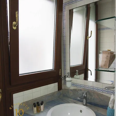 El Diez 4* نابولي